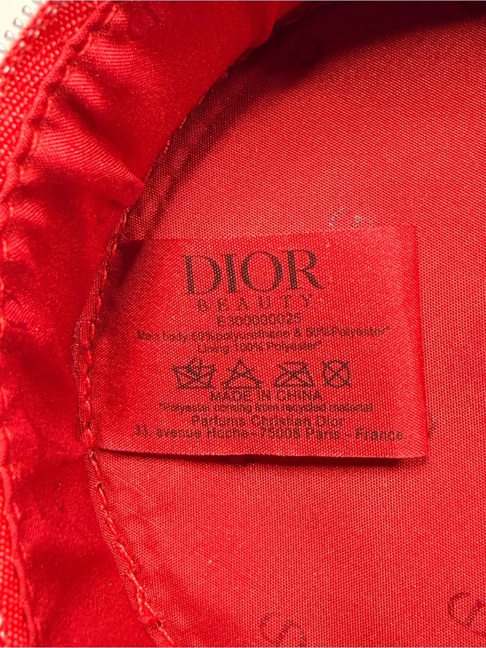 New Dior Beauty Red Patent Oval Cosmetic Toiletry Pouch with Handle